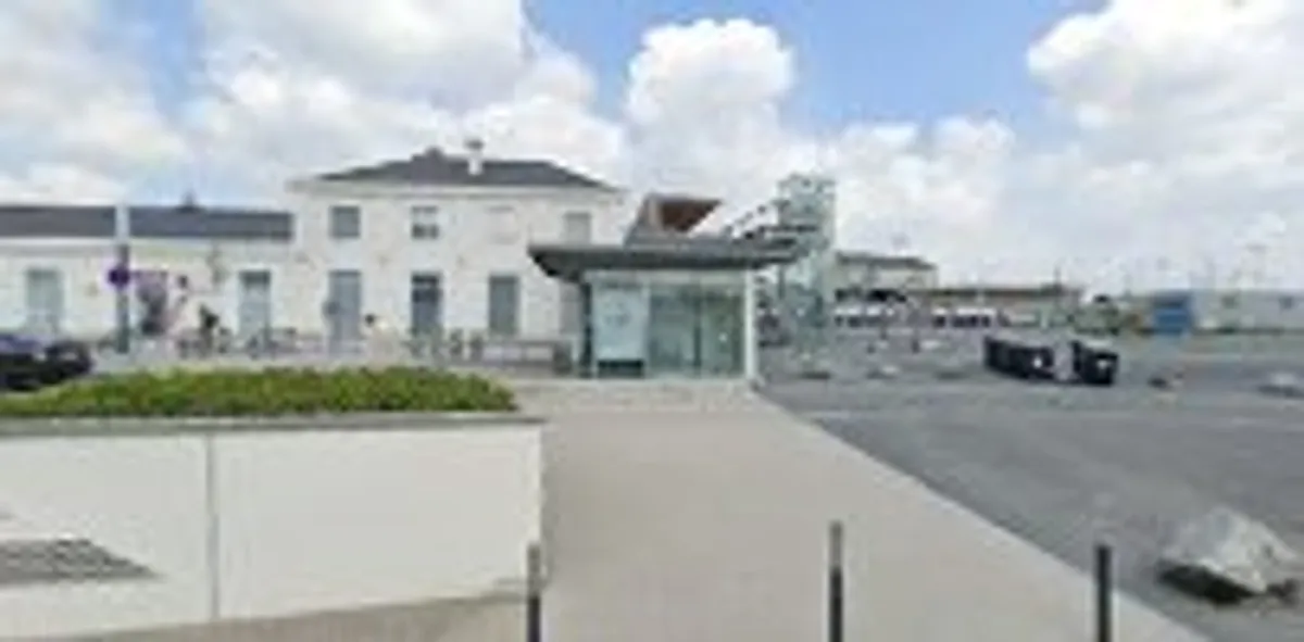 Conciergerie 53 - Photo 2