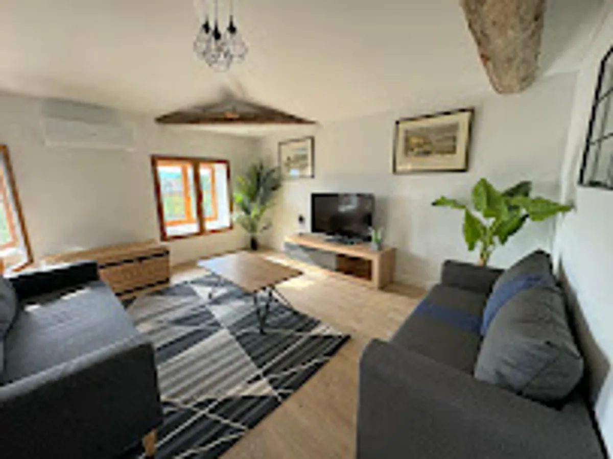 CONCIERGERIE BEAUJOLAISE - Photo 3