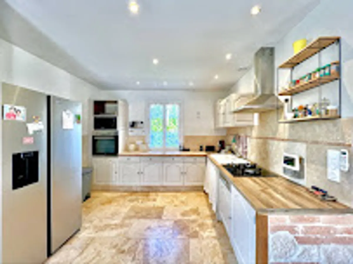 Conciergerie Cedric inchauspe welcome host - Photo 3