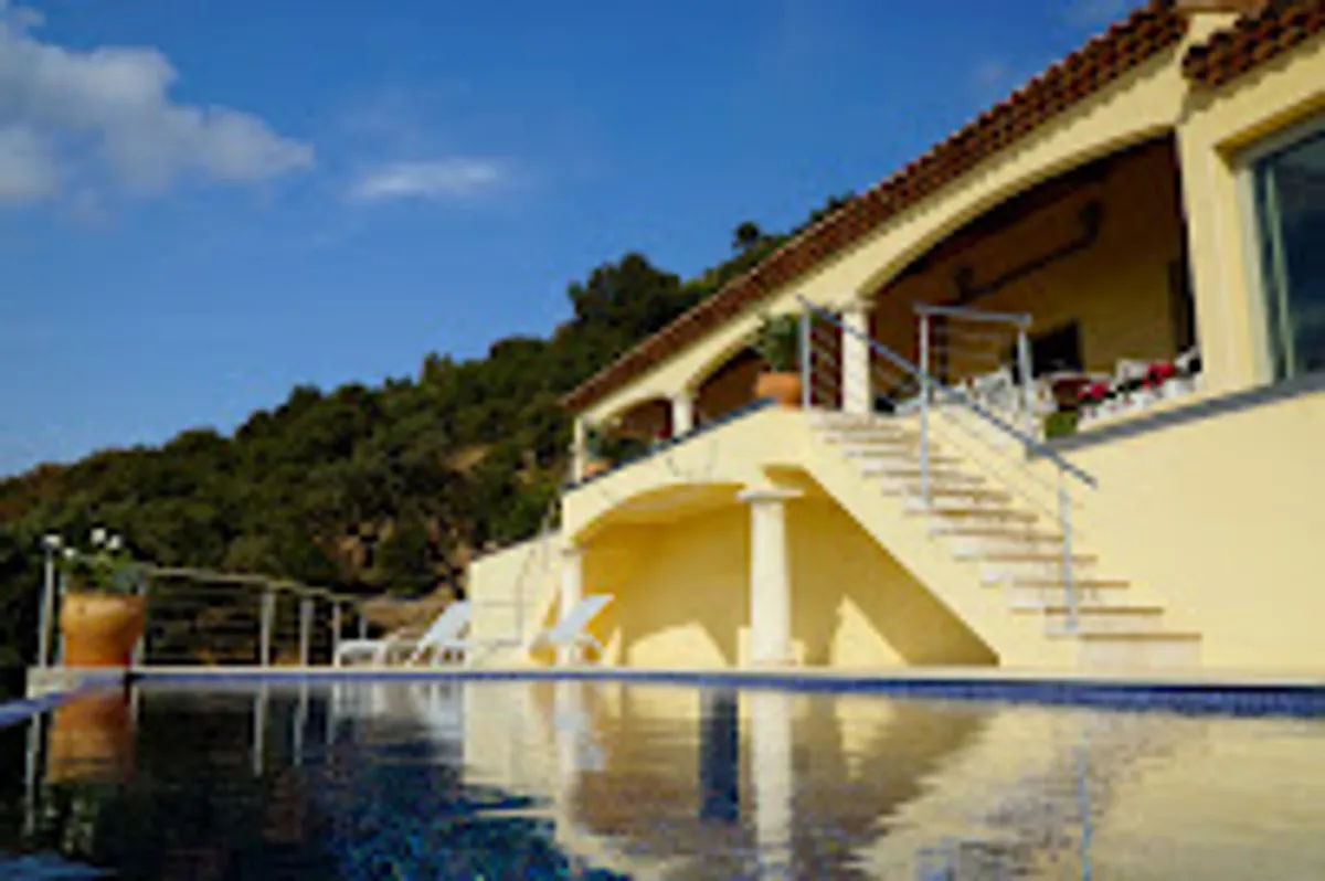 CRYSTAL RENTALS - Photo 5