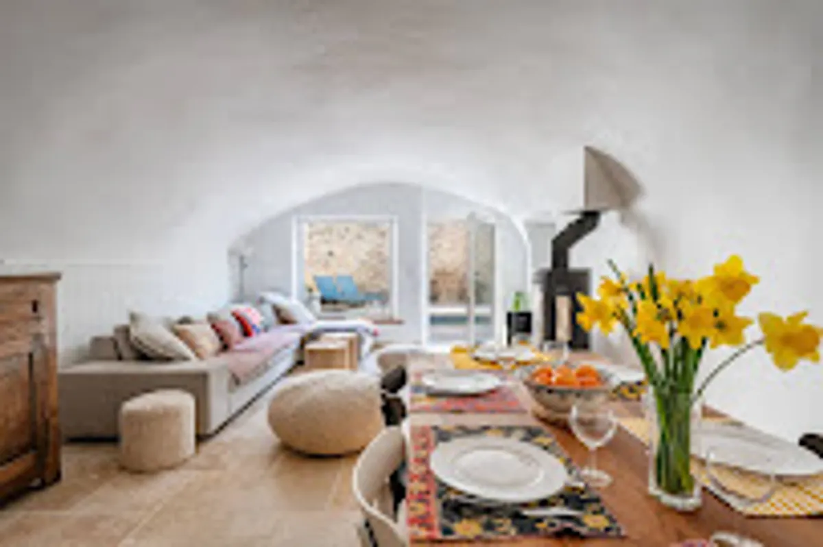 Home Sweet Holidays - Photo 3