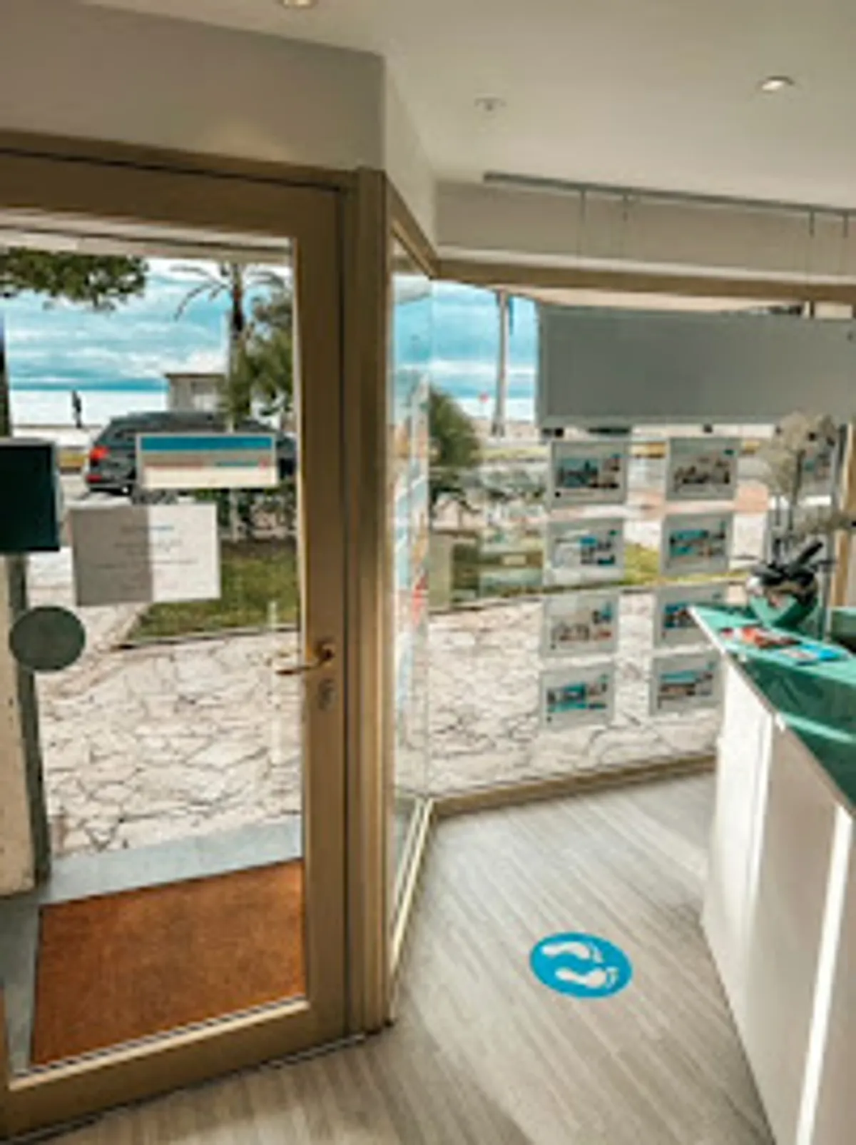 Interhome Cagnes sur Mer - Locations & Conciergerie - Photo 2