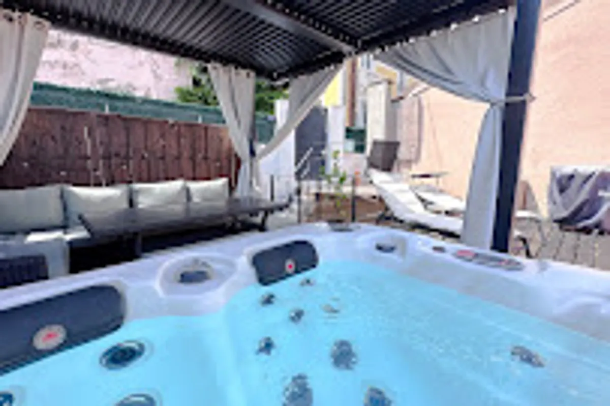 La CONCIERGERIE AIRBNB de proximité à ANTIBES YacaHost (à partir de 8%) - Photo 2