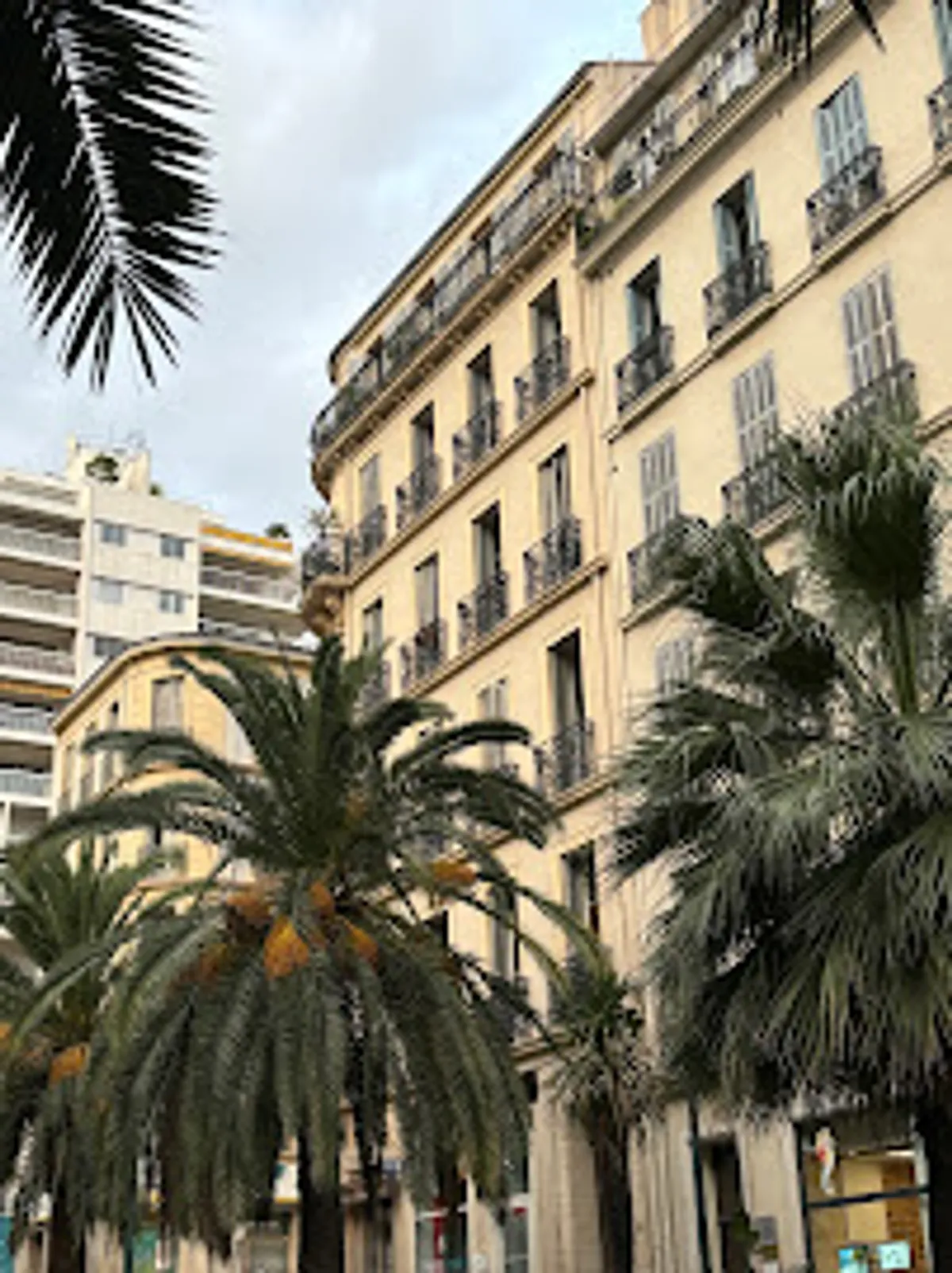 LA CONCIERGERIE TOULONNAISE - Photo 2