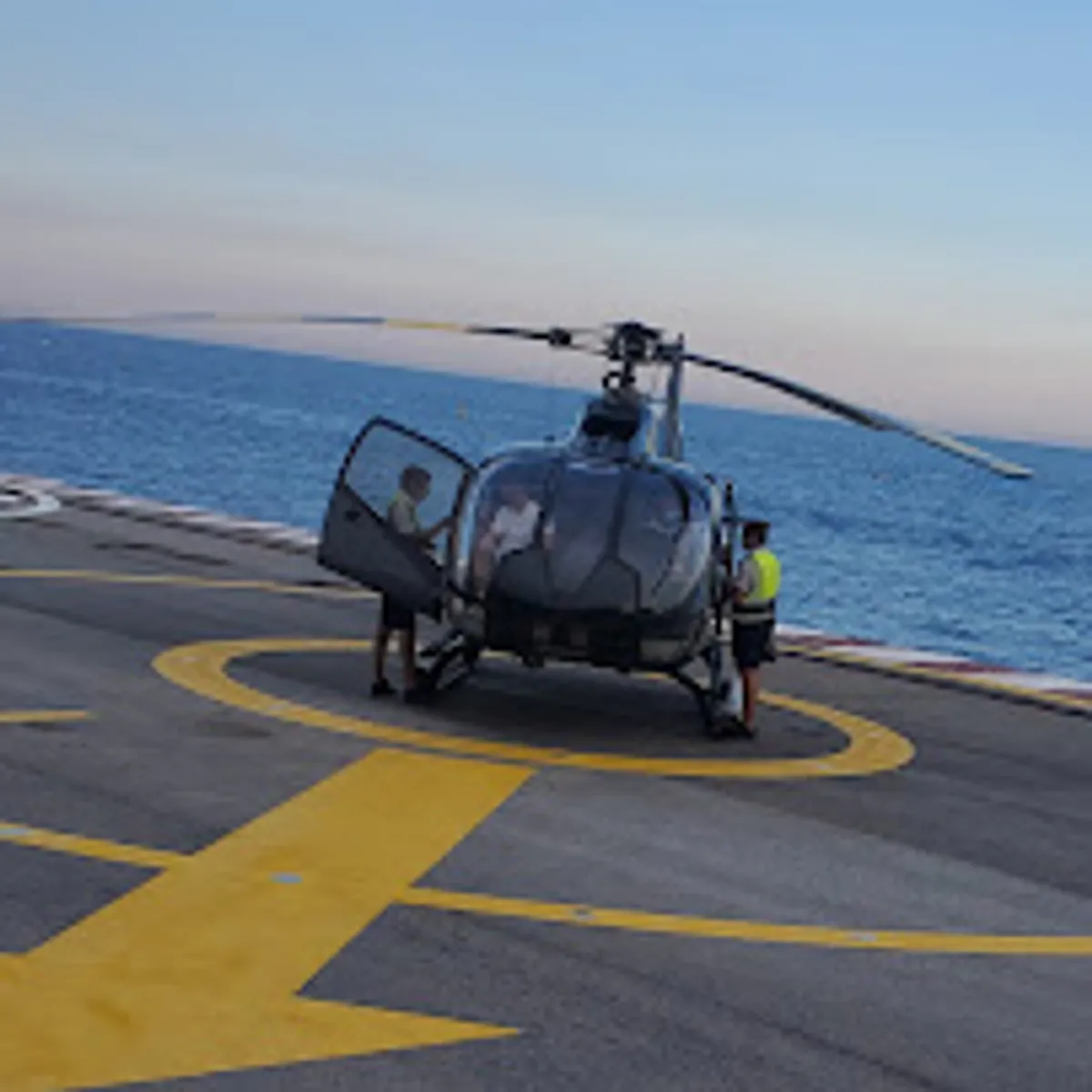 LUXURY CONCIERGE - Photo 6