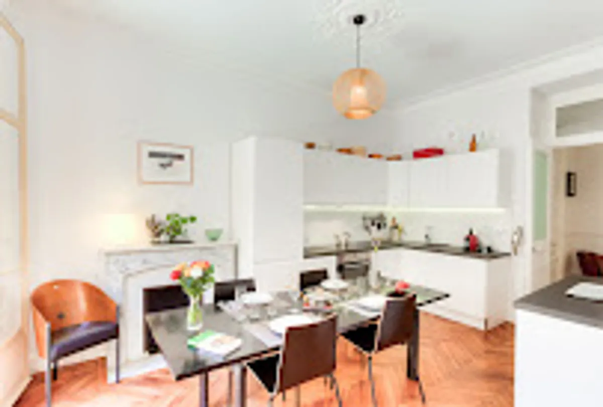 My Guest Relation - Photo 2