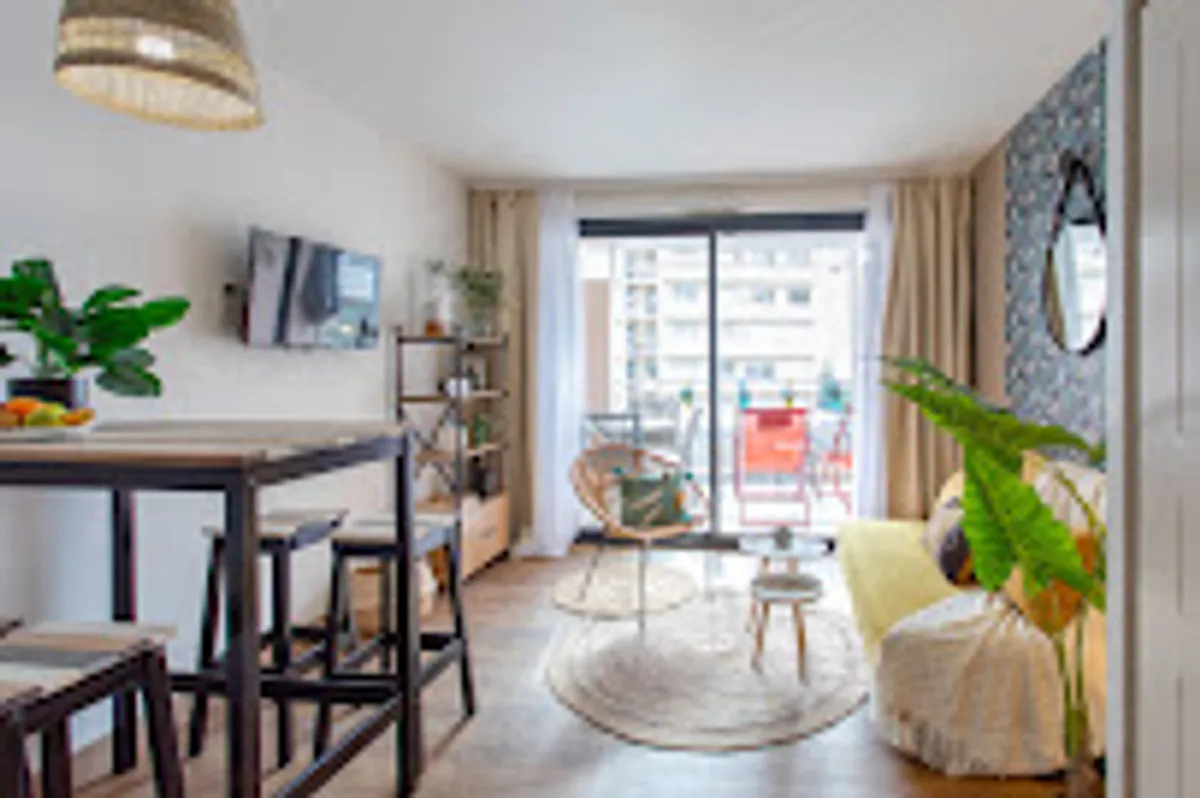 My Guest Relation - Photo 8