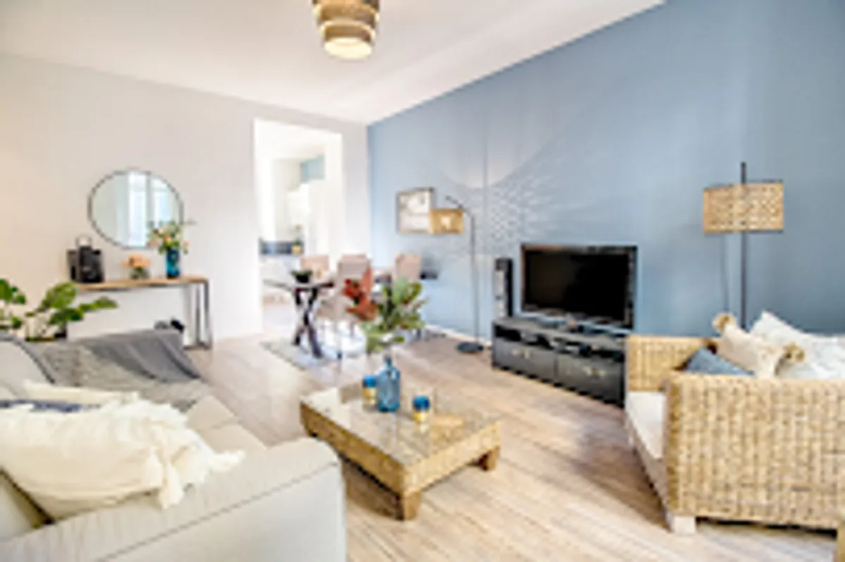 Nestor&Jeeves - Photo 2