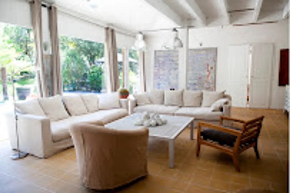 Présences Chez Vous - Photo 3