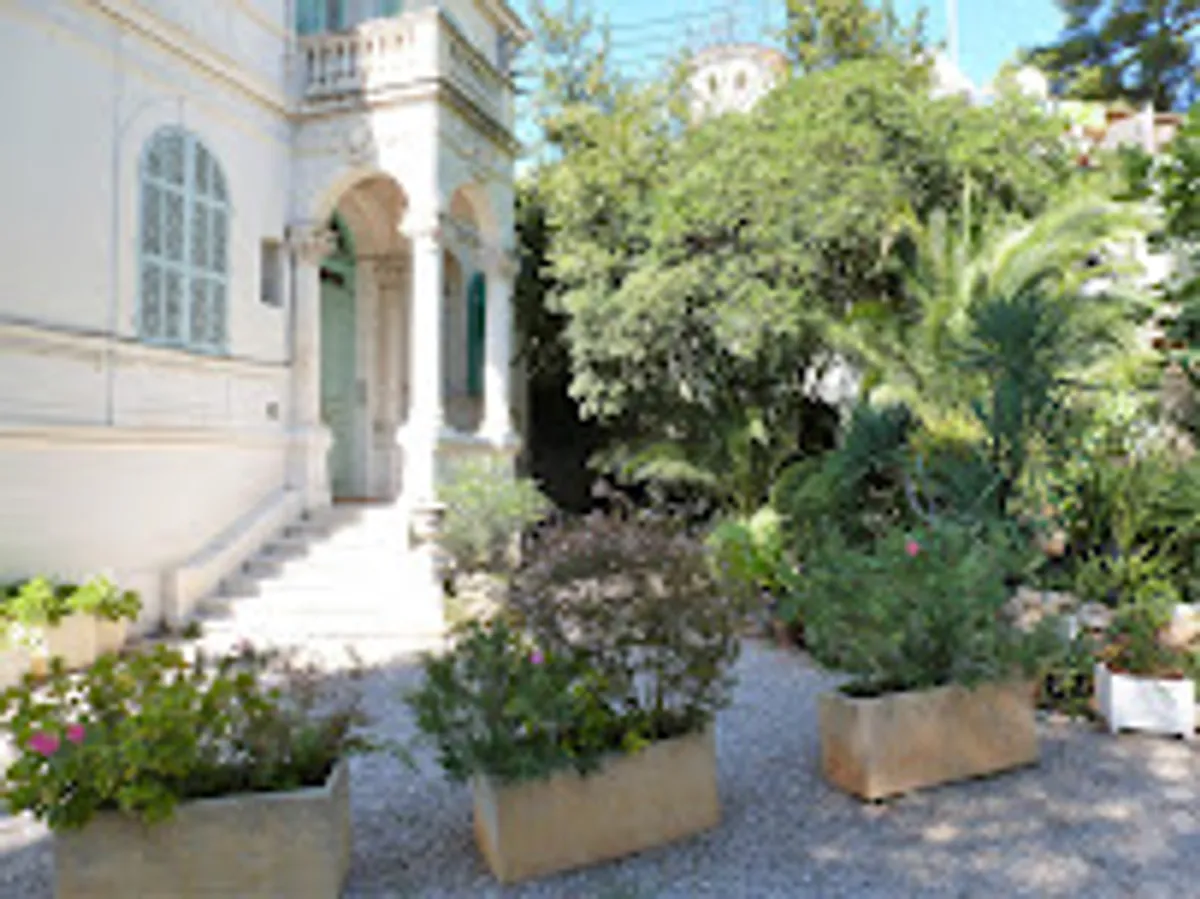 Riviera Concierge - Photo 7