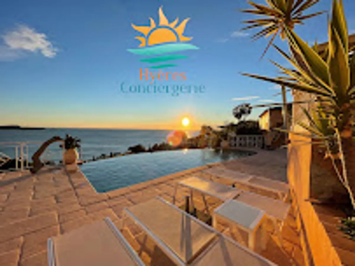 SAS Hyères Conciergerie - GESTION LOCATIONS SAISONNIÈRE CARQUEIRANNE, HYÈRES, LE PRADET - Photo 4