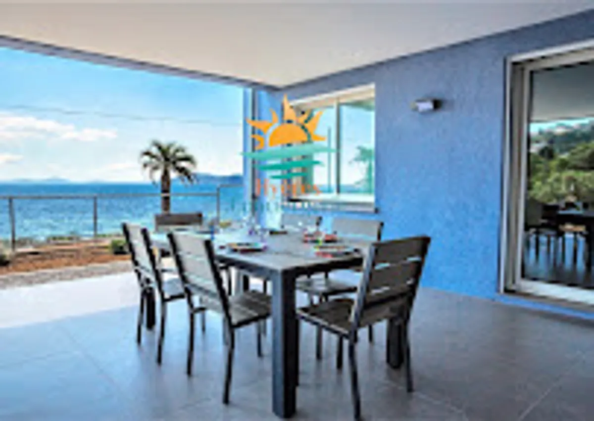 SAS Hyères Conciergerie - GESTION LOCATIONS SAISONNIÈRE CARQUEIRANNE, HYÈRES, LE PRADET - Photo 9