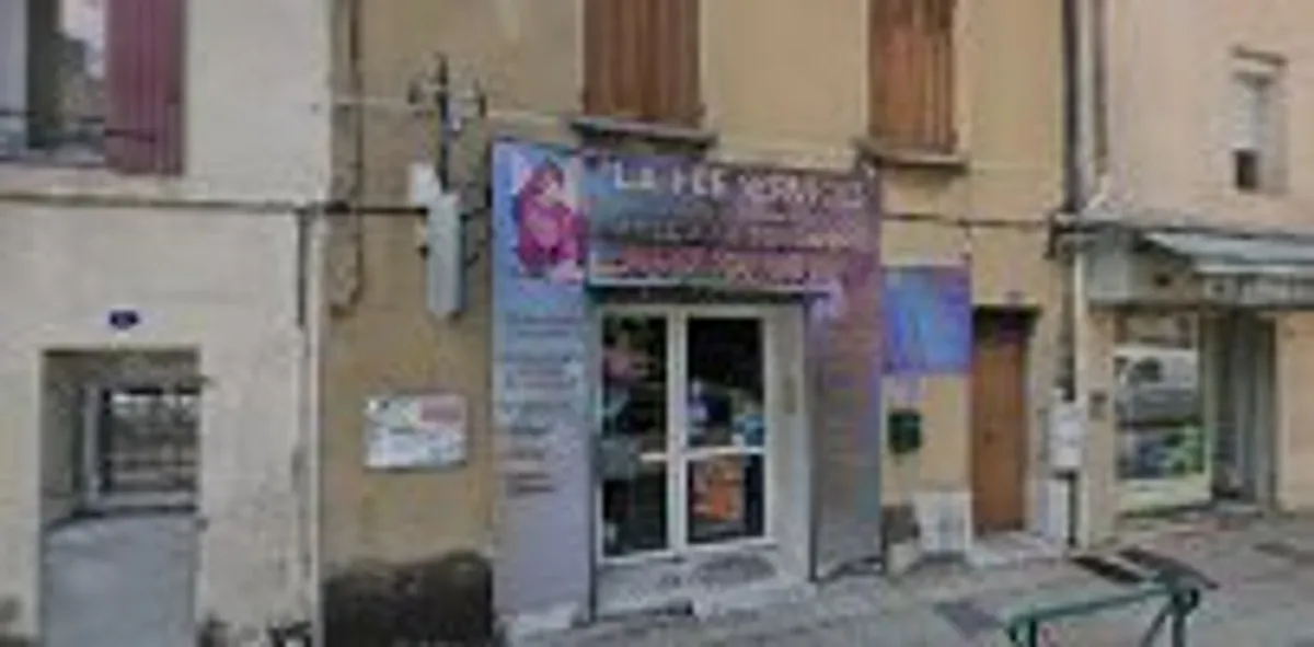 LA FEE SERVICES - Photo 2