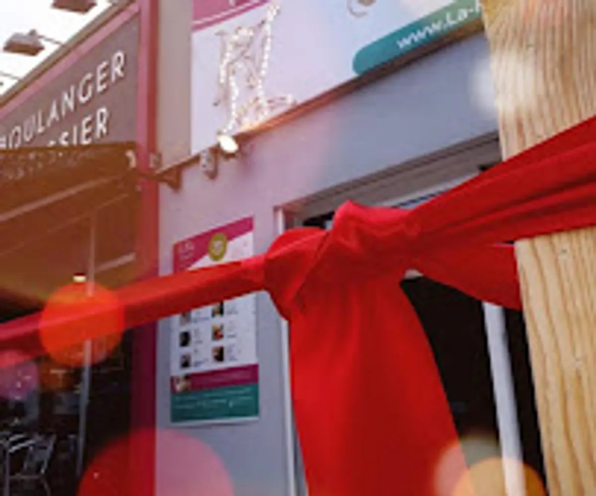 LA FEE SERVICES - Photo 3