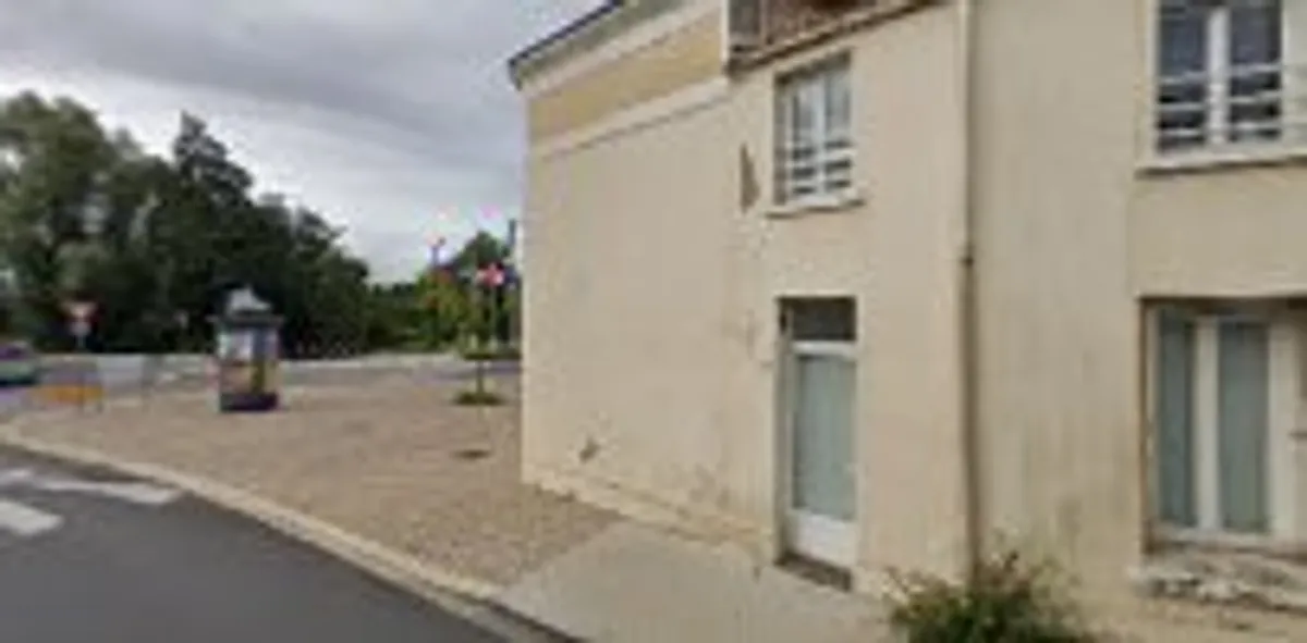 Joyce Cleaners - Photo 6