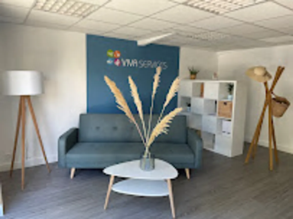 VIVASERVICES La Seyne-sur-Mer - Six-Fours | Ménage, Jardinage, Garde d’enfants, Bricolage