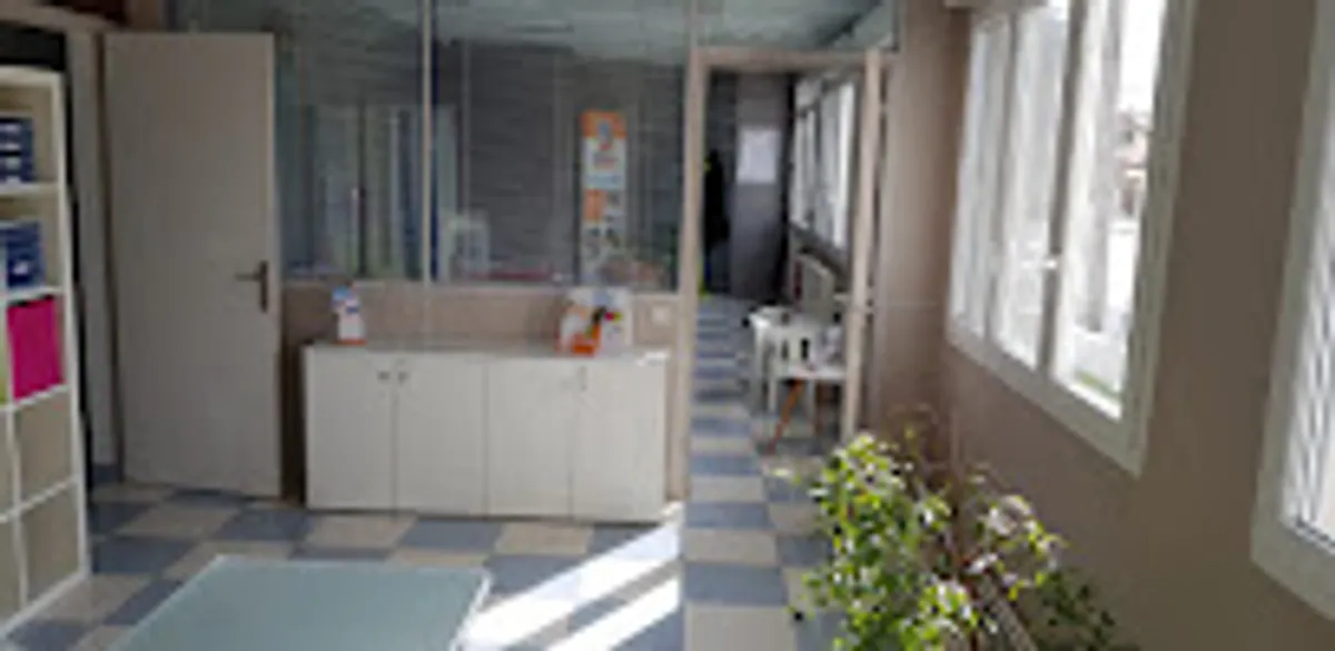 Maison et Services Troyes | Ménage, repassage, jardinage, nettoyage des vitres - Photo 3