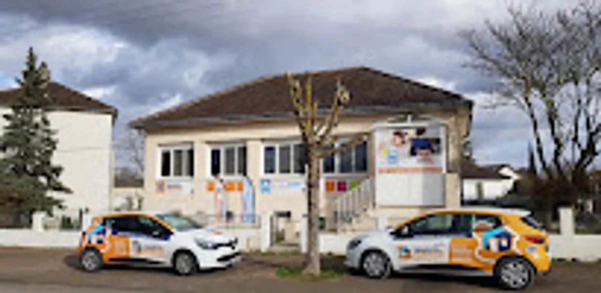 Maison et Services Troyes | Ménage, repassage, jardinage, nettoyage des vitres - Photo 4