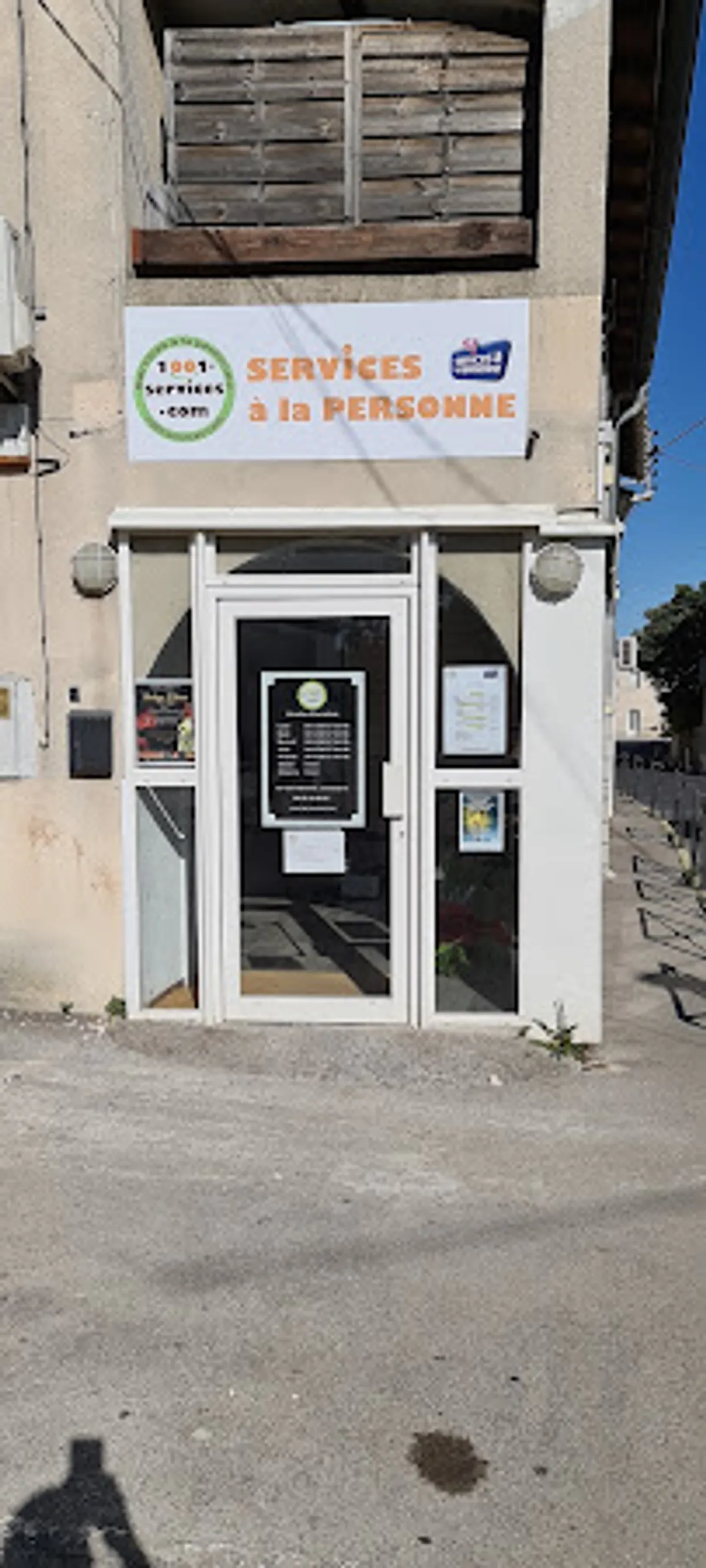 1001 Services - Photo 2