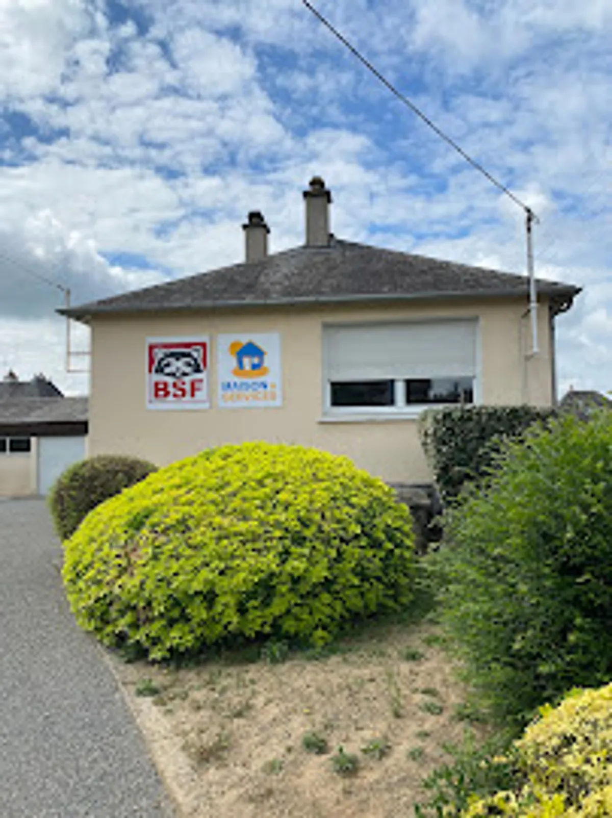 Maison et Services Fougères | Ménage, jardinage, nettoyage des vitres - Photo 6