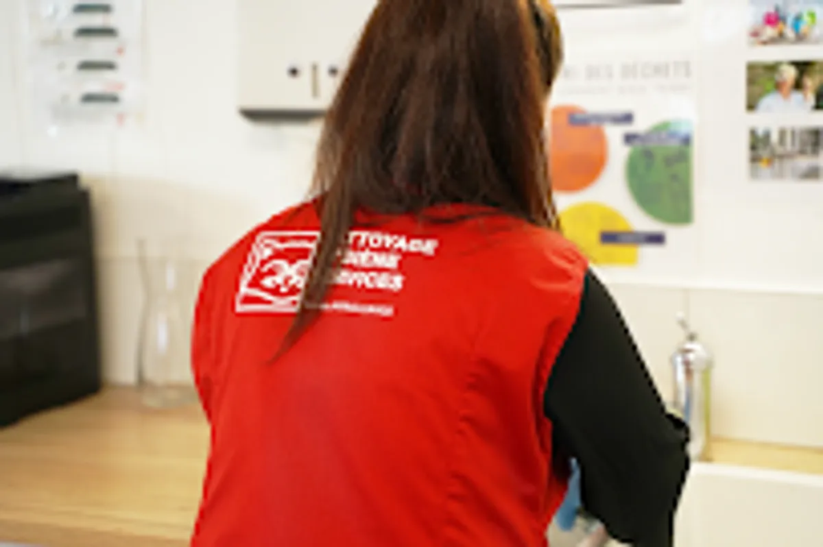 DS NETTOYAGE | Nettoyage professionnel à Lamote Beuvron (Bureaux, vitrerie, extérieurs..)🧽 - Photo 6