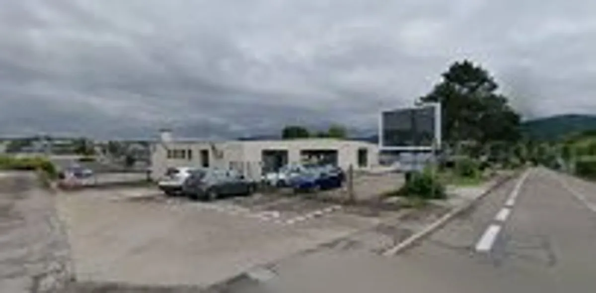 MAISON ET SERVICES BESANCON | Ménage, repassage, jardinage, nettoyage des vitres - Photo 2
