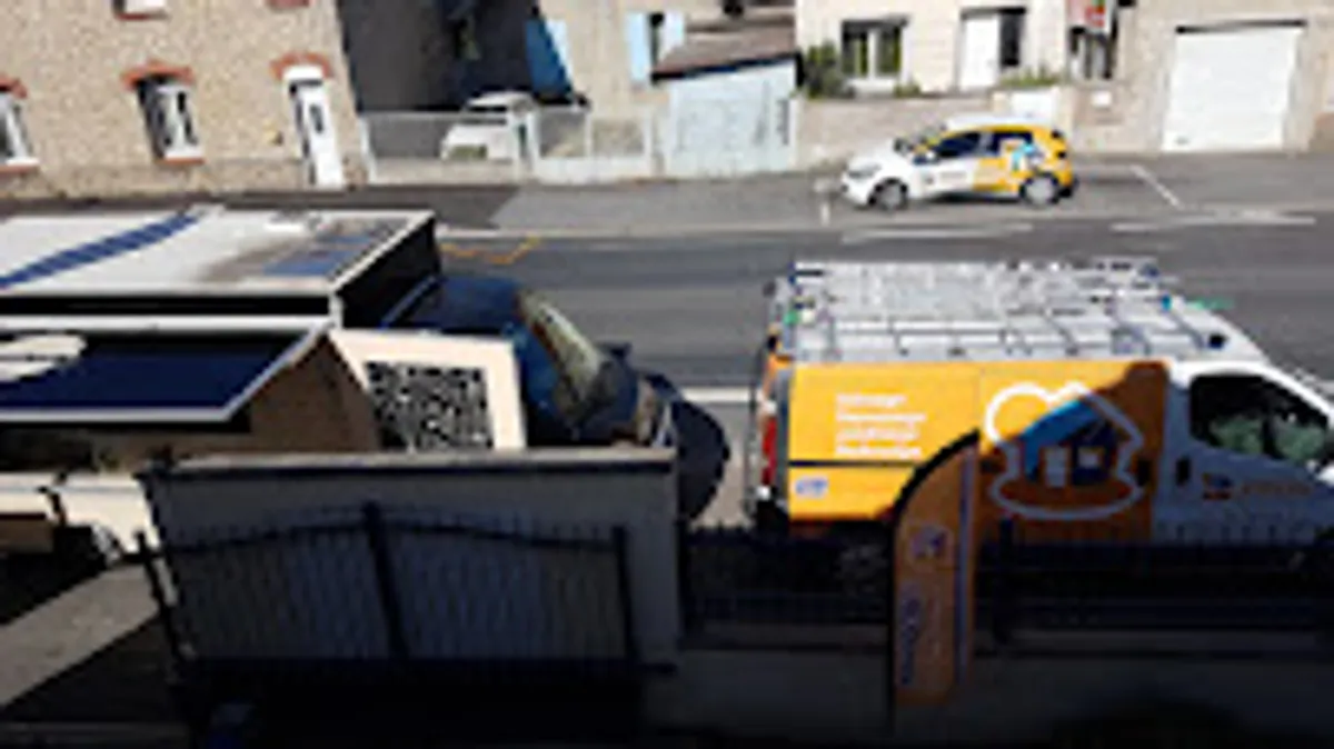 Maison et Services Reims | Ménage, repassage, jardinage, nettoyage des vitres - Photo 5