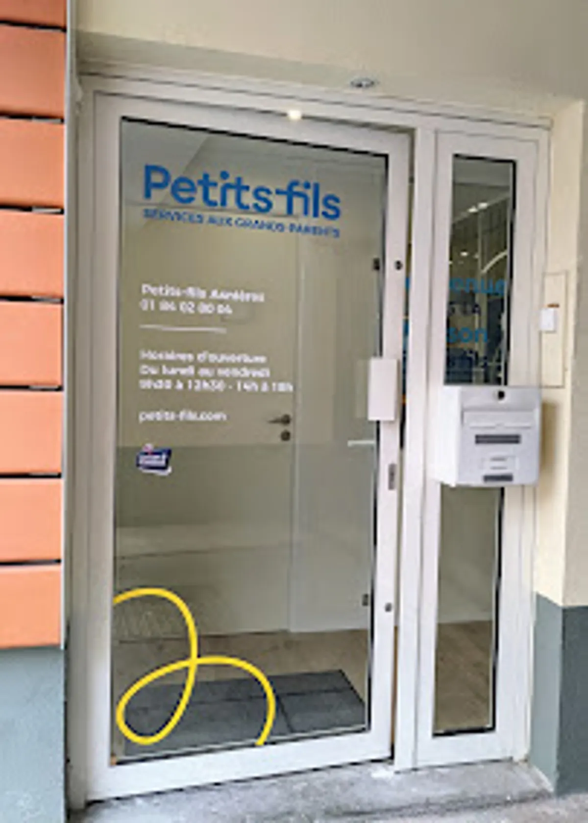 Petits-fils Asnières - Aide à domicile - Photo 2