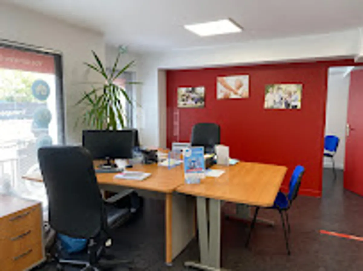 Générale des Services | Ménage, repassage, jardinage, bricolage, garde-d'enfants, préparation des repas... - Photo 3