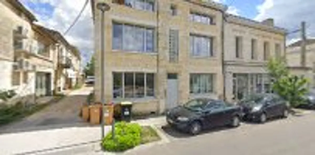 Maison et Services Libourne | Ménage, repassage, jardinage, nettoyage des vitres - Photo 4