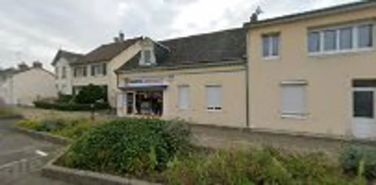 Maison et Services Arnage | Ménage, repassage, jardinage, nettoyage des vitres - Photo 3