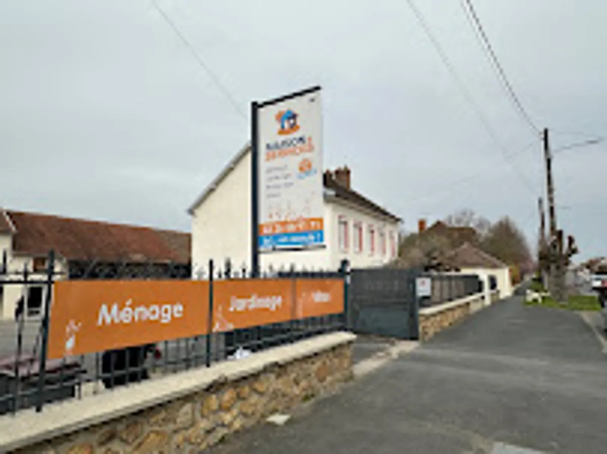 Maison et Services Dormans | Ménage, repassage, jardinage, nettoyage de vitres - Photo 3