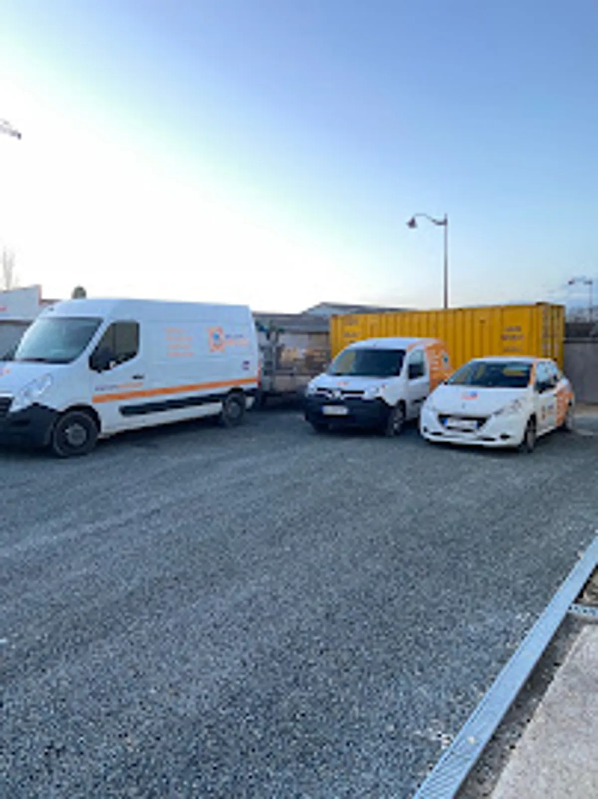 Maison et Services Chartres | Ménage, repassage et nettoyage des vitres - Photo 3
