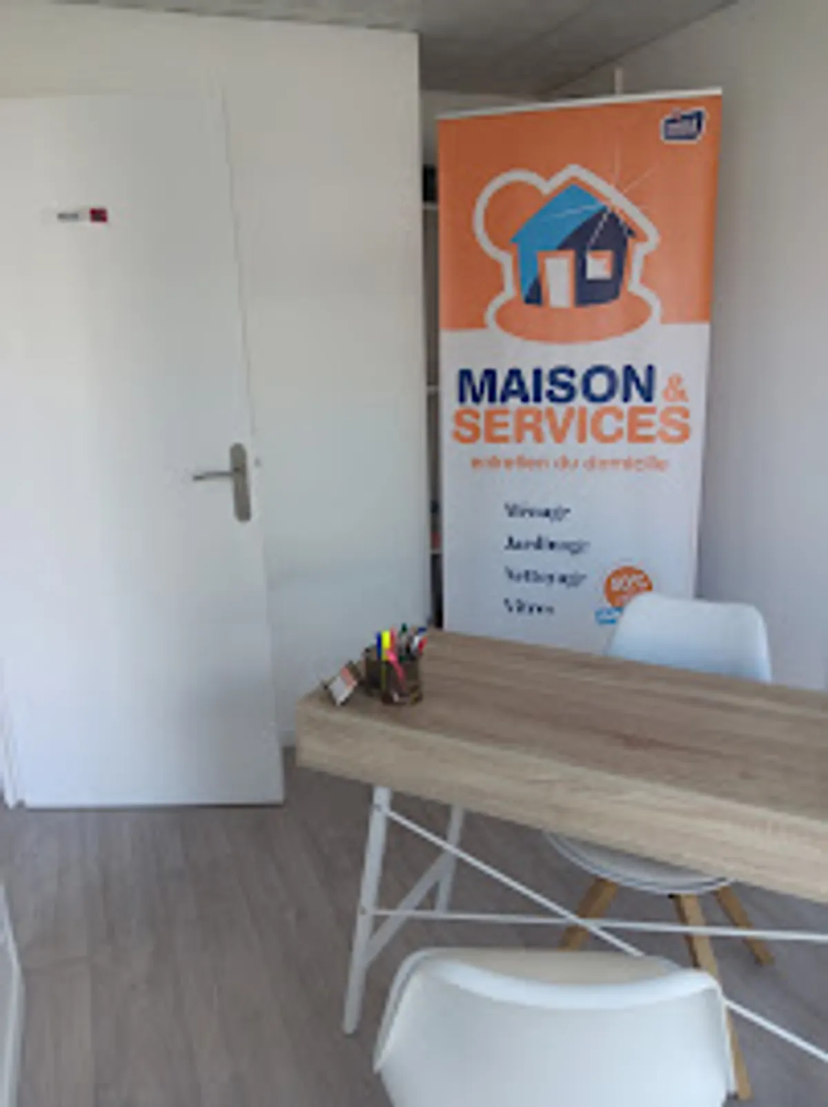 Maison et Services Cucq | Ménage, repassage, jardinage, nettoyage de vitres - Photo 2