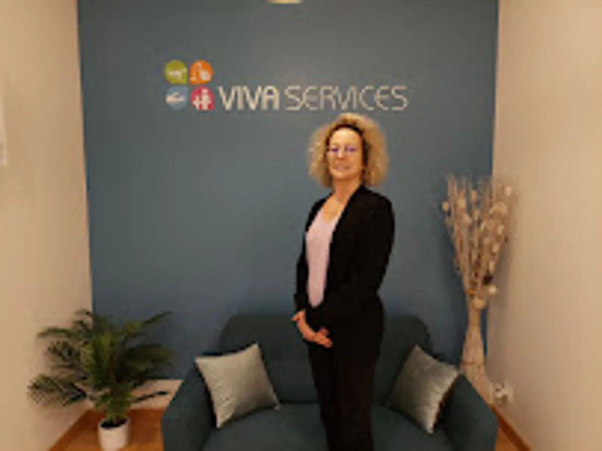 Vivaservices Versailles - Ménage, Aide aux personnes âgées, Jardinage, Bricolage, Garde d’enfants