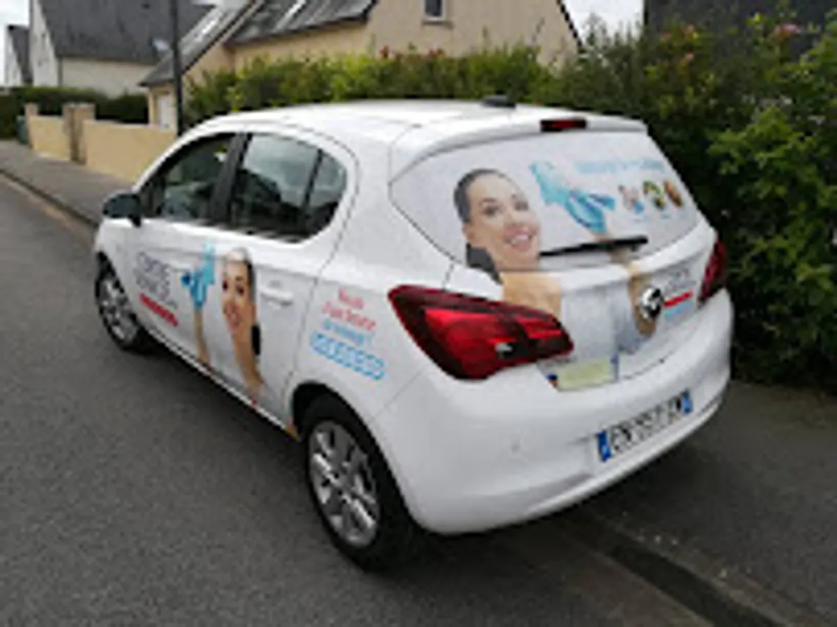 Ménage et repassage à domicile - Centre Services Fougères - Photo 5