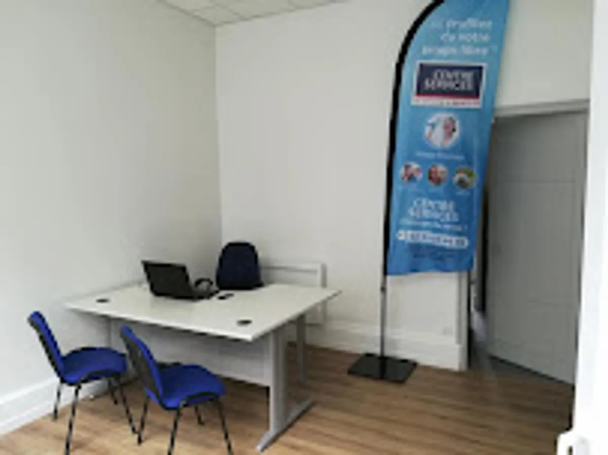 Ménage et repassage à domicile - Centre Services Fougères - Photo 6