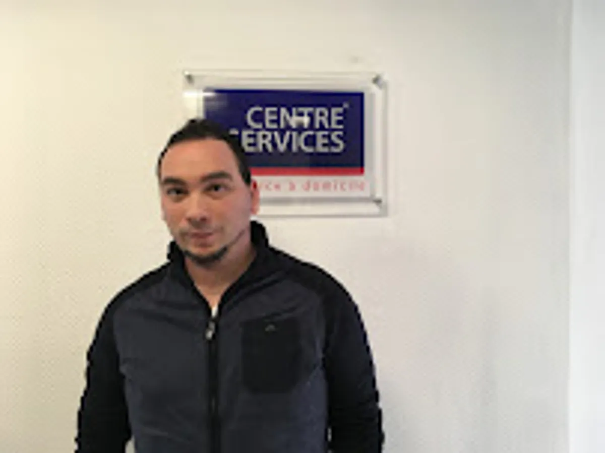 Ménage et repassage à domicile - Centre Services Fougères - Photo 7