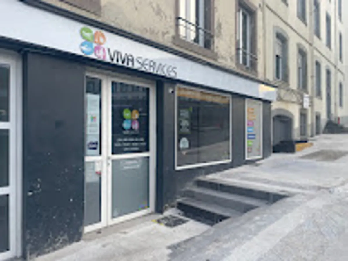 VIVASERVICES Clermont-Ferrand | Service d'aide à domicile, Ménage, aide aux personnes âgées, Jardinage - Photo 3