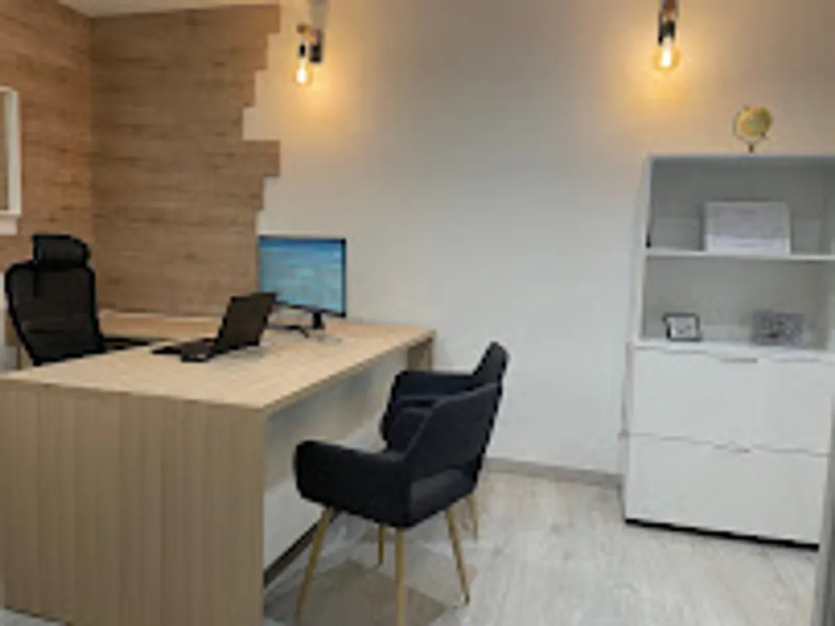 VIVASERVICES Clermont-Ferrand | Service d'aide à domicile, Ménage, aide aux personnes âgées, Jardinage - Photo 6