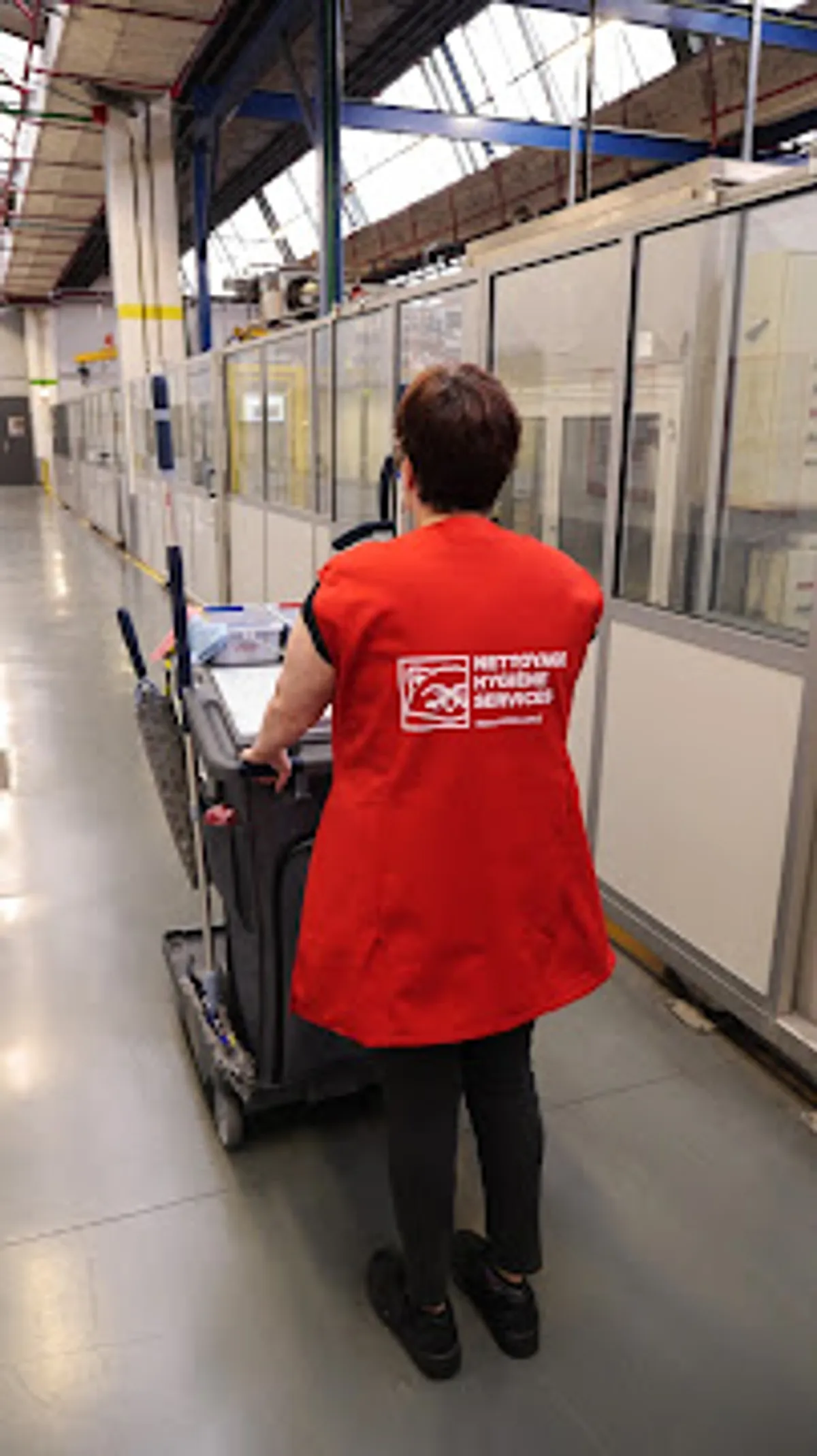 TEN Services Sud Sarthe | Nettoyage professionnel à la Flèche ( Bureaux, vitres, extérieurs... )🧽 - Photo 7
