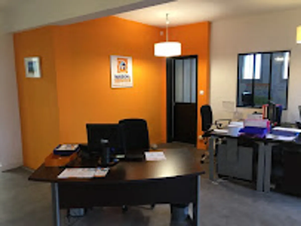 MAISON ET SERVICES ANGERS | Ménage, repassage, jardinage, nettoyage des vitres - Photo 5