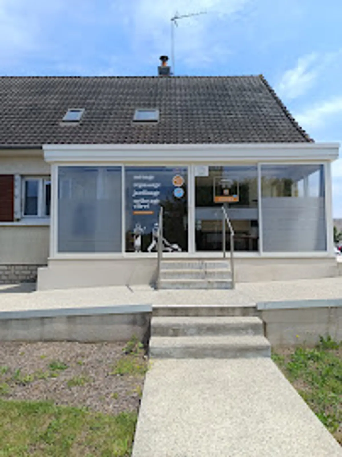 Maison et Services Le Mans Zone Nord | Ménage, repassage, jardinage, nettoyage de vitres - Photo 3