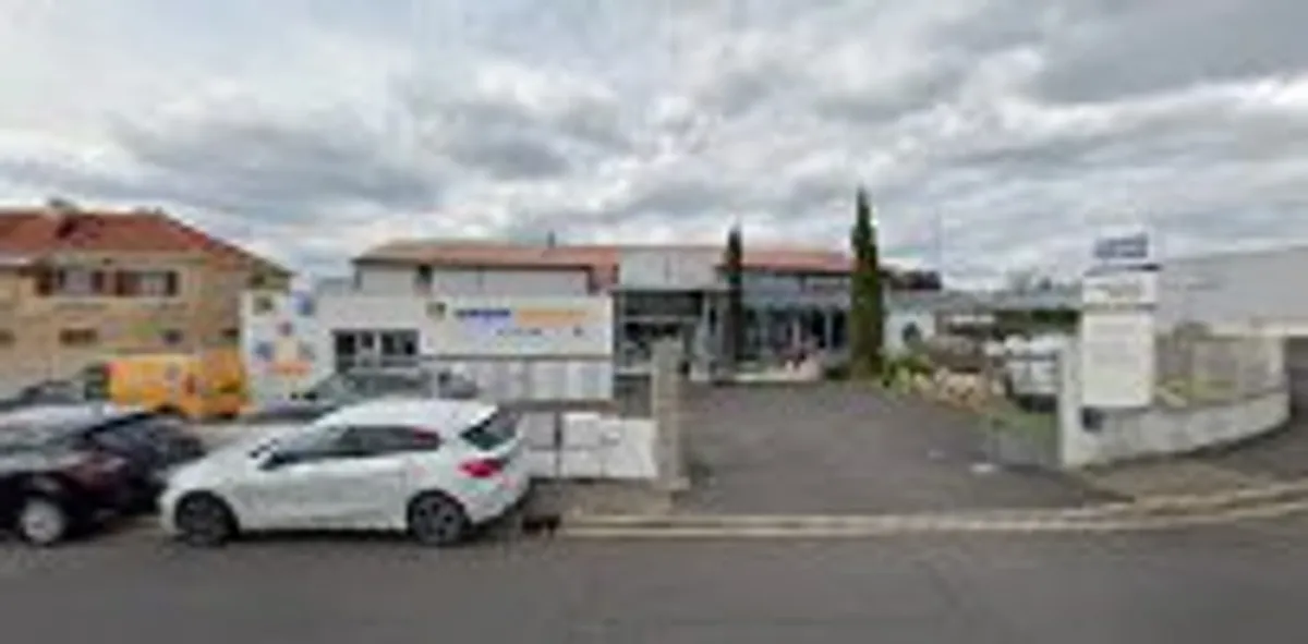 Maison et Services Clermont Ferrand | Ménage, repassage, jardinage, nettoyage des vitres - Photo 4