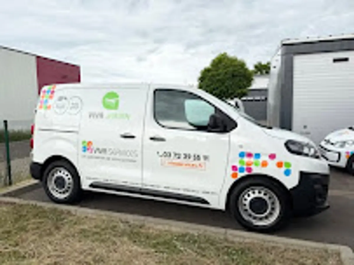 VIVASERVICES METZ - Ménage, Jardinage, Garde d’enfants, Aide aux personnes âgées, Bricolage, Aide informatique - Photo 4