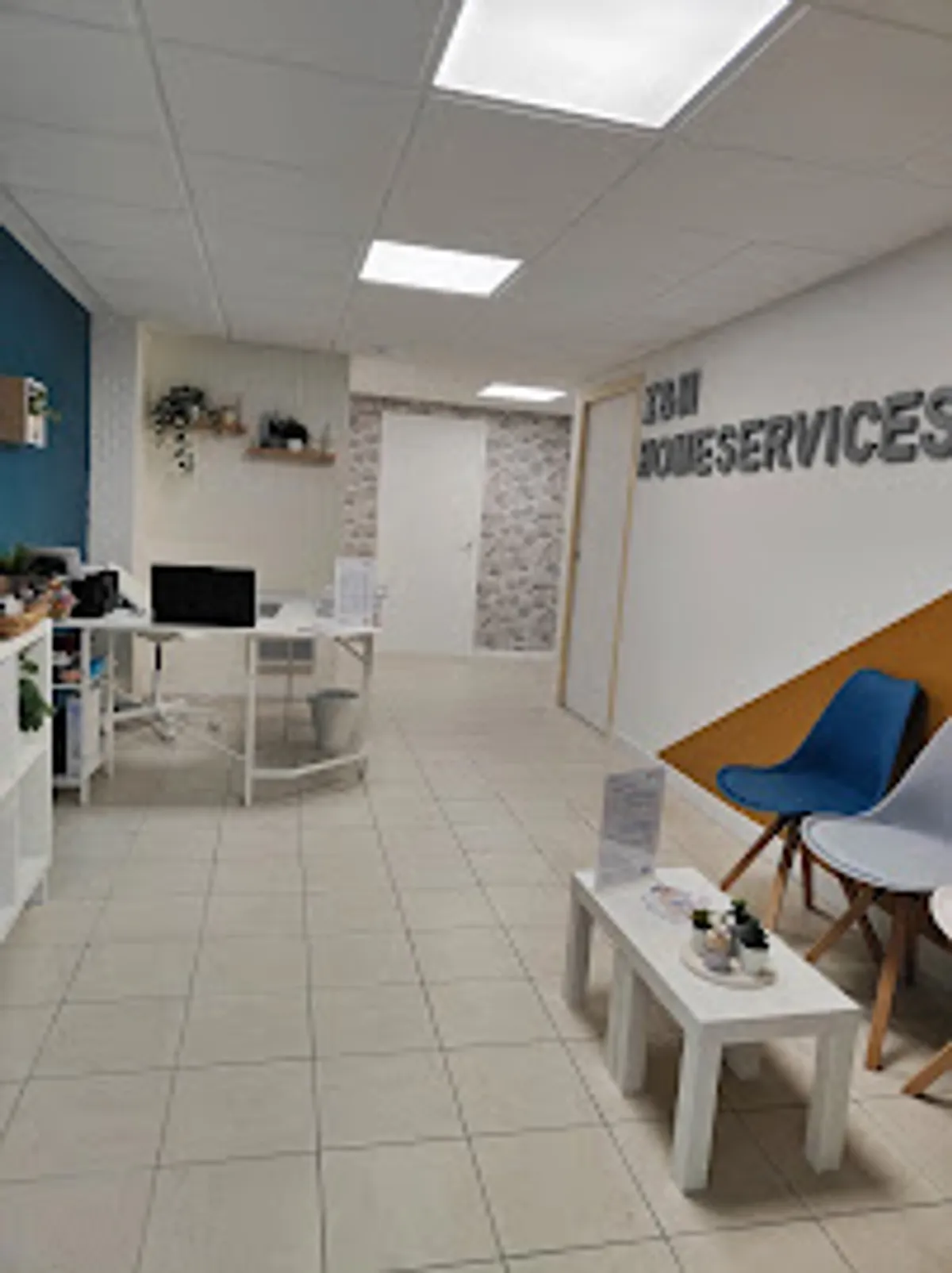 K&M HOMESERVICES - Photo 2