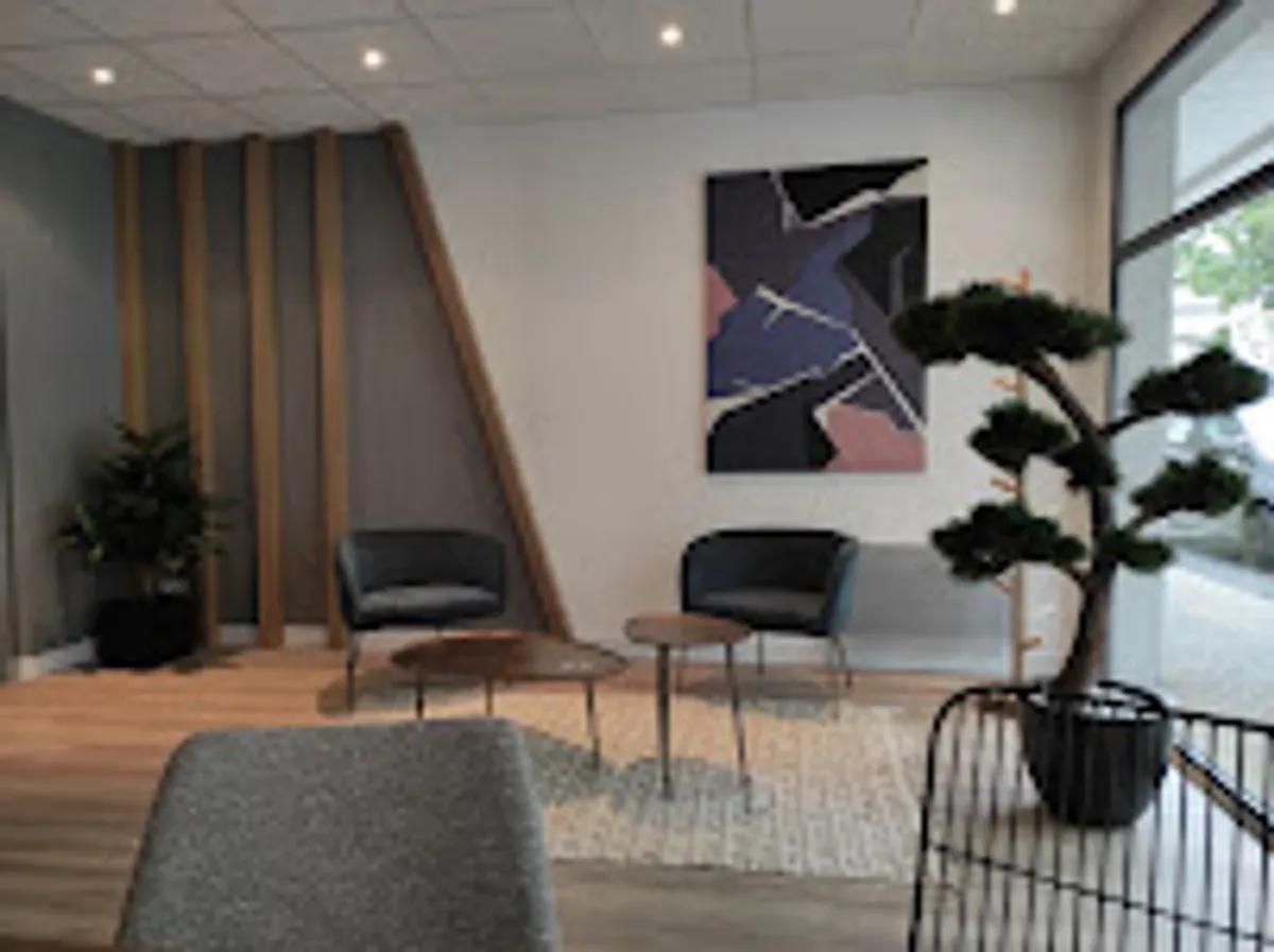 Ménage et repassage à domicile - Centre Services La Rochelle - Photo 3