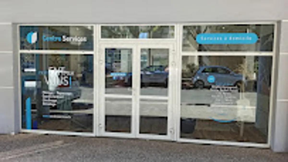 Ménage et repassage à domicile - Centre Services La Rochelle - Photo 5