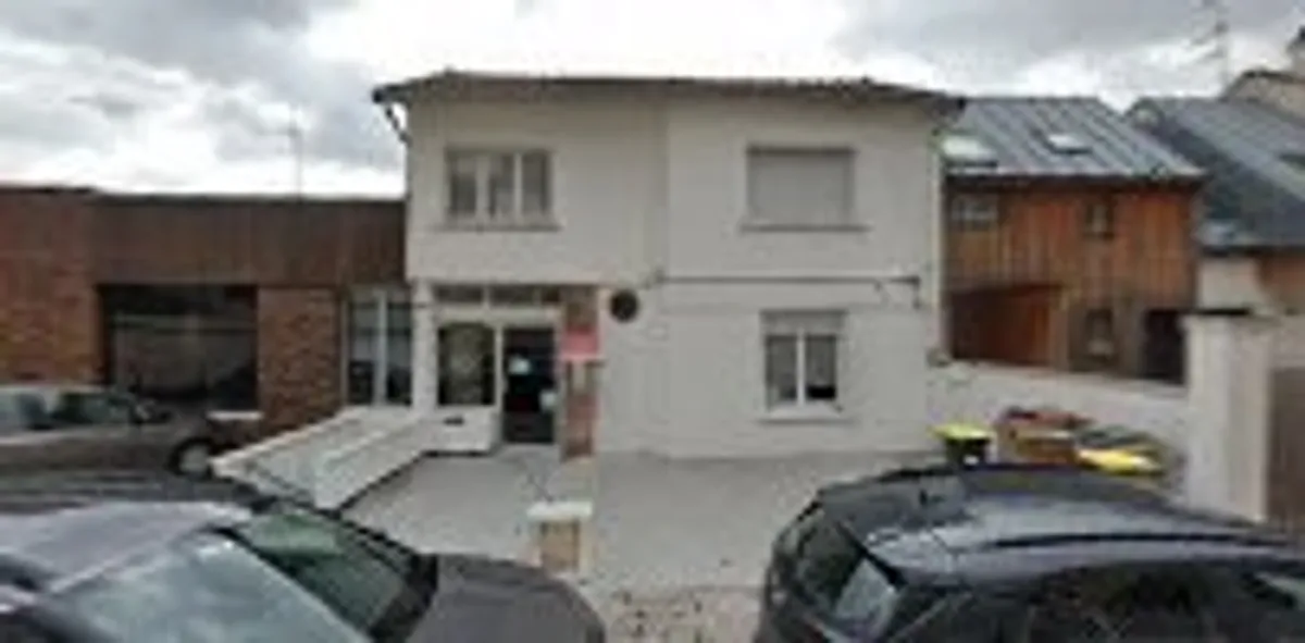 Maison et Services Le Plessis-Robinson | Ménage, repassage, jardinage, nettoyage de vitres - Photo 4