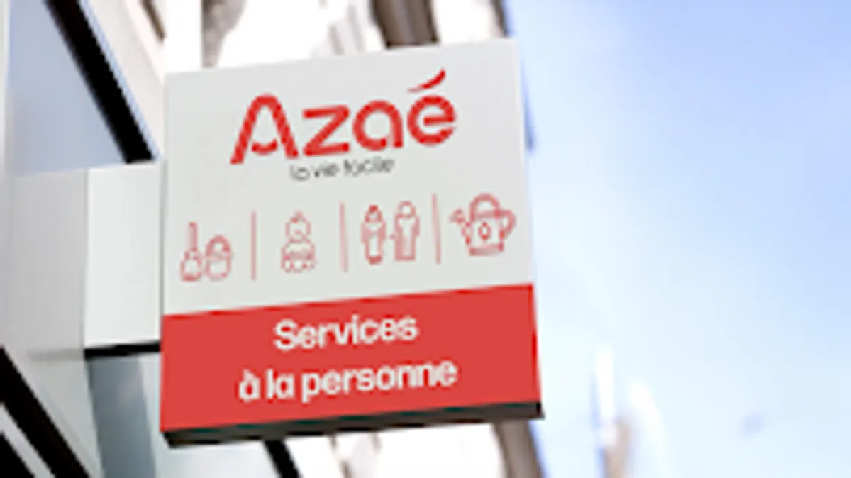 Azaé Versailles